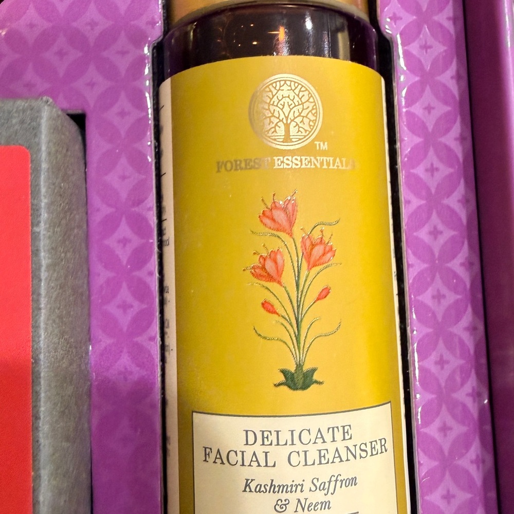 Forest Essentials Skincare Gift Set - Picture 3 of 6